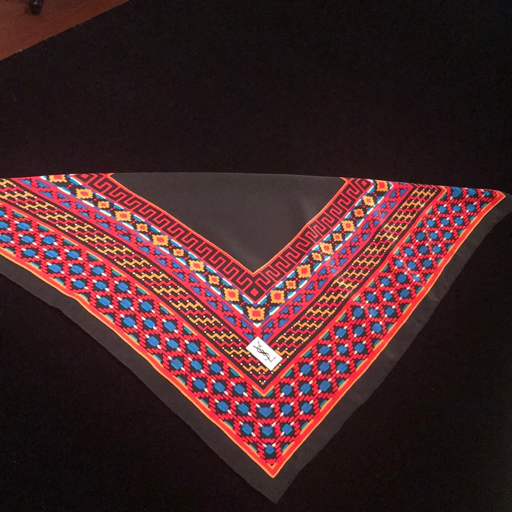 YSL YVES SAINT LAURENT silk scarf